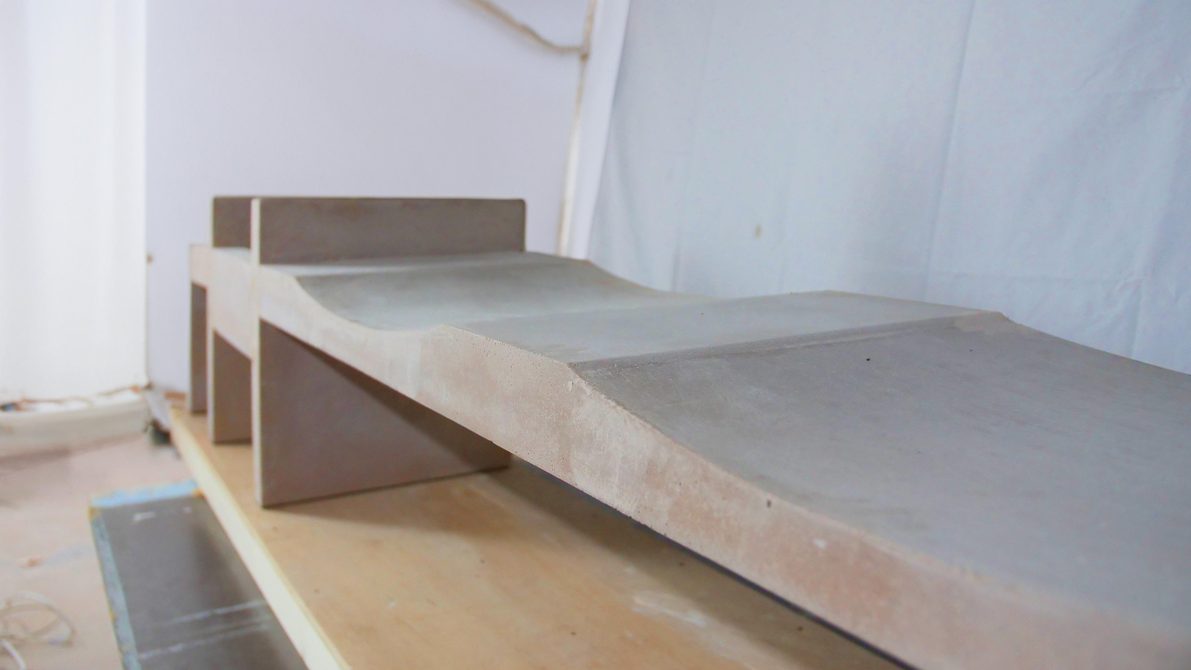 Side view of the Datecrete Bonsai Bench.